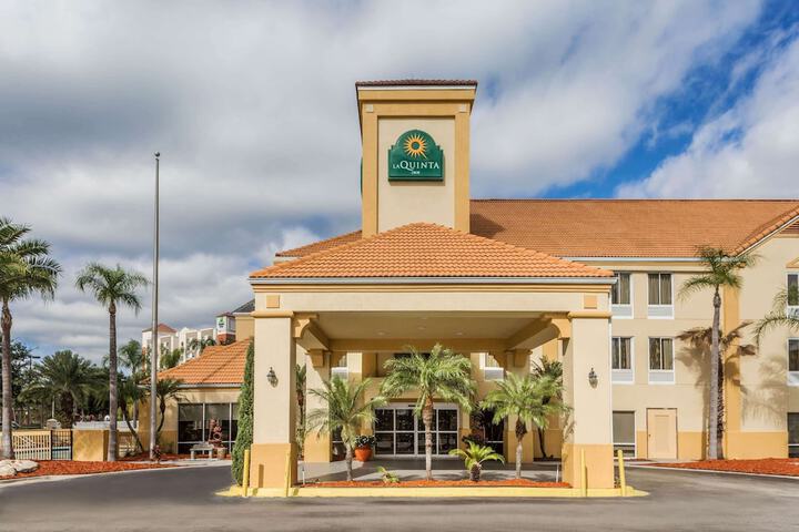 Hotel 5 of 50