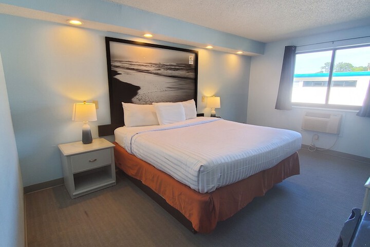 Room 10 of 30