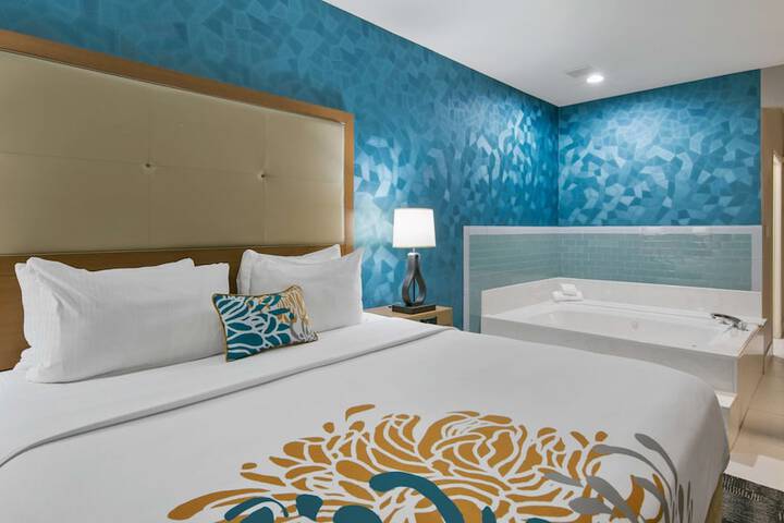 Room 28 of 39