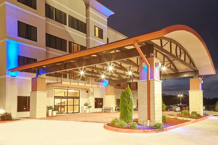 Holiday Inn Express Hotel & Suites Columbia Univ Area-Hwy 63 by IHG