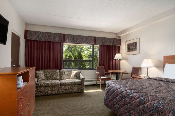 Room 12 of 20