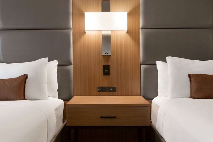 Room 25 of 36