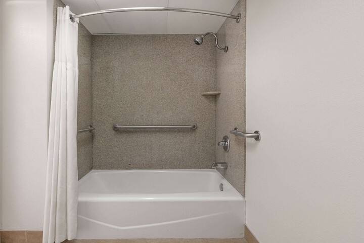 Room 7 of 23