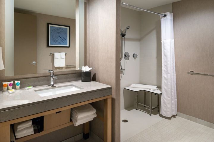 Room 12 of 42