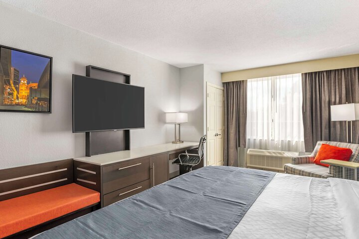 Room 15 of 42
