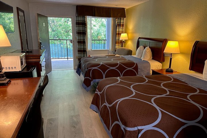 Room 13 of 29