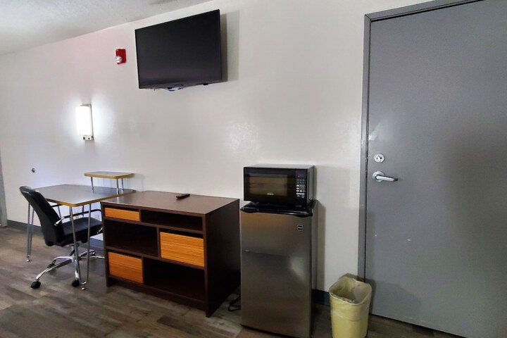Room 22 of 28