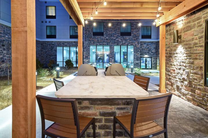 Terrace/Patio 44 of 45
