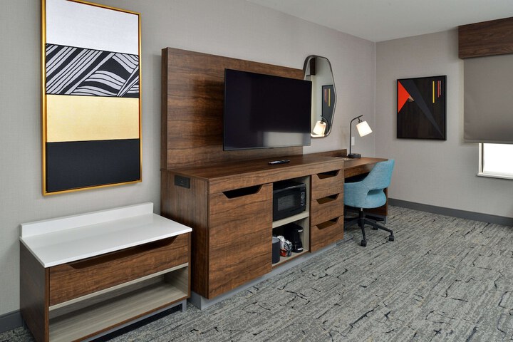 Room 28 of 41
