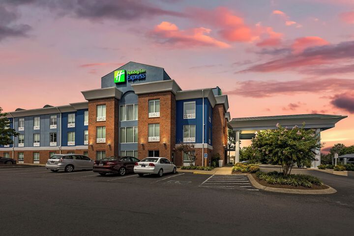 Holiday Inn Express White House by IHG