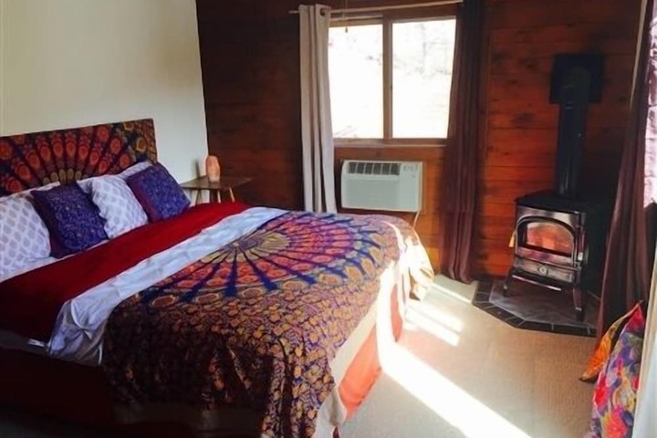 Room 15 of 48