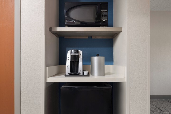 Room 16 of 50