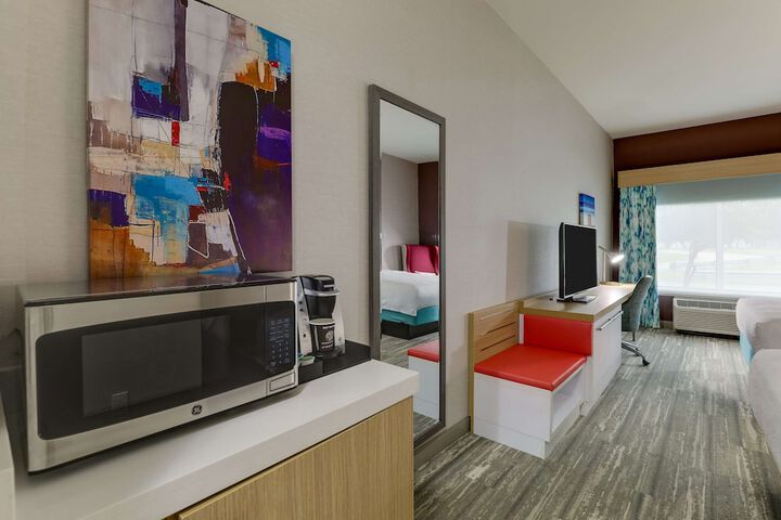 Room 44 of 68