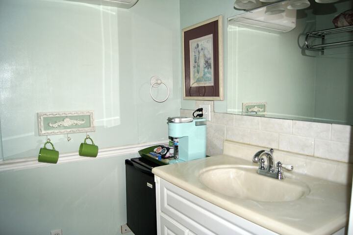 Room 9 of 65
