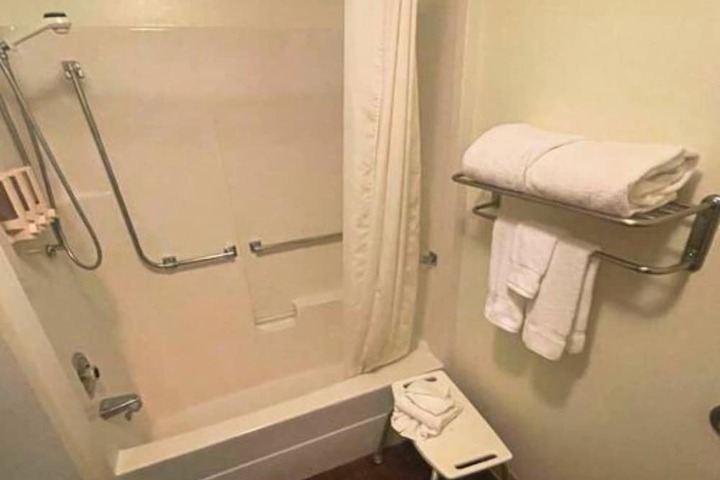 Room 15 of 44