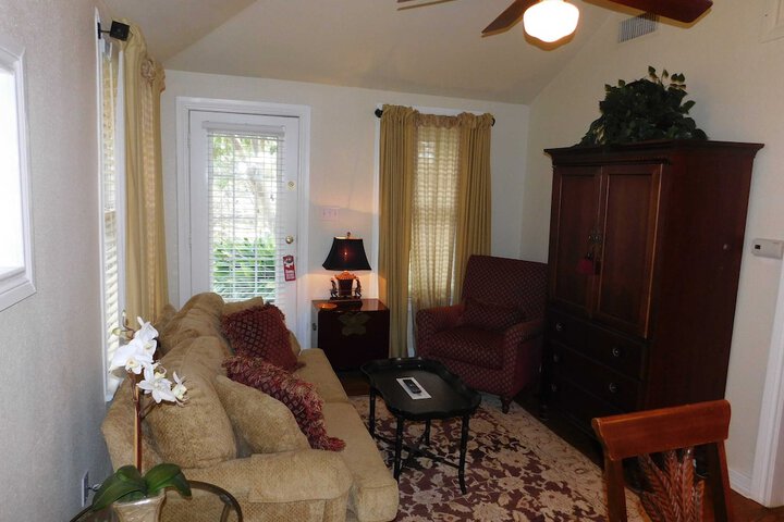 Room 10 of 96