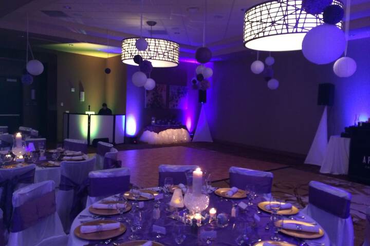 Ballroom/Hall 34 of 48