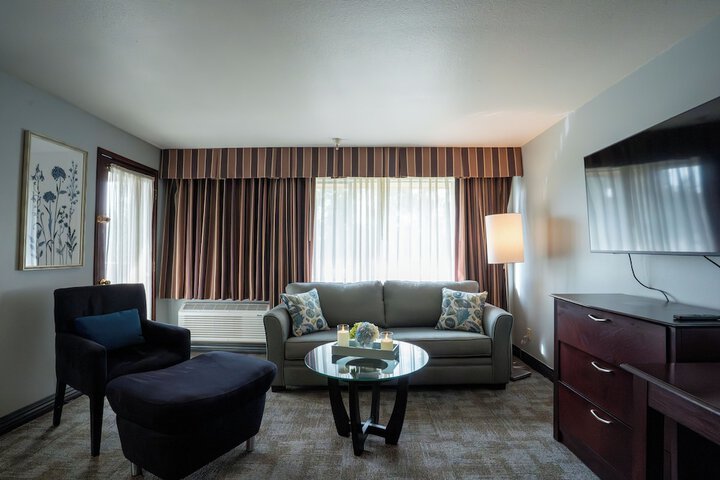 Ramada by Wyndham Tukwila Southcenter