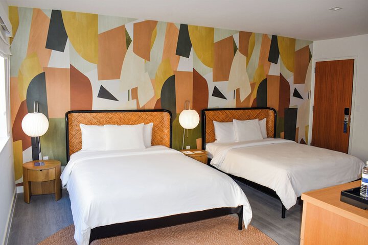 Room 21 of 68