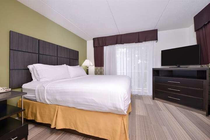 Holiday Inn Express Hotel & Suites Mooresville - Lake Norman by IHG