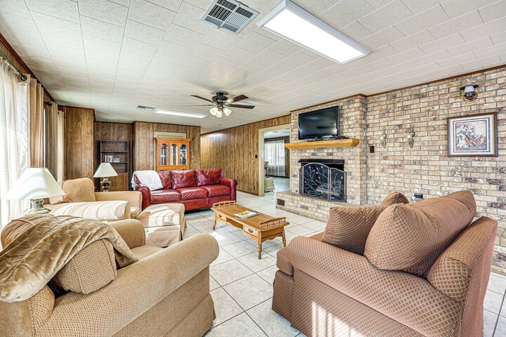 Countryside Marion Retreat Near Fishing & Trails!