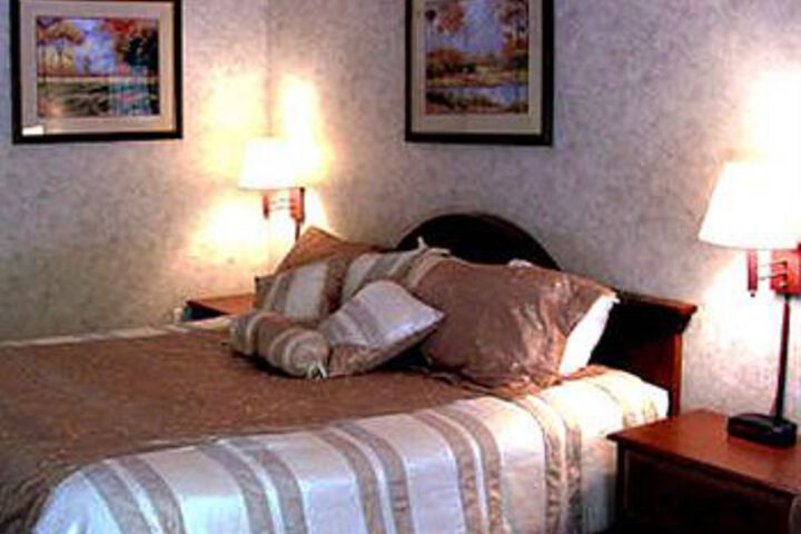 Durham Skyland Magnuson Hotel
