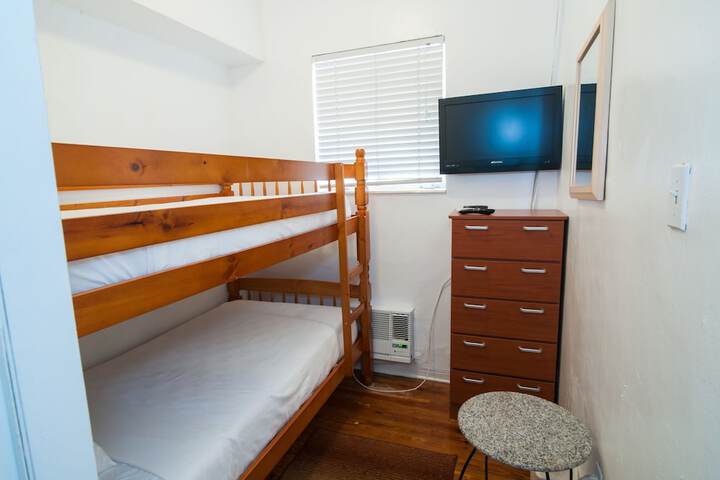 Room 32 of 55