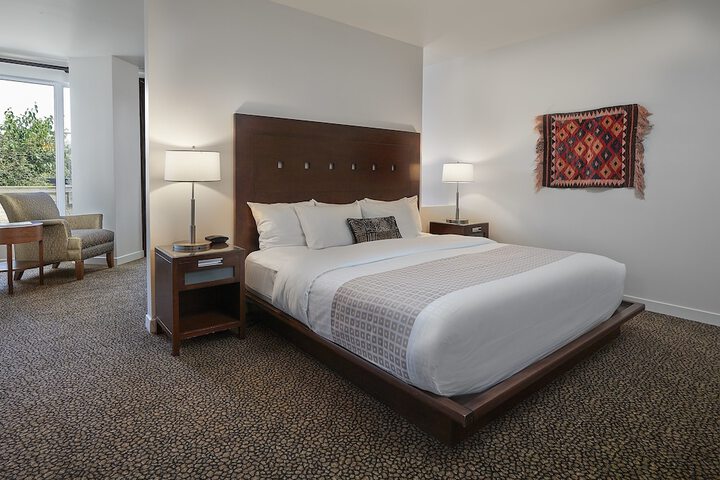 Metterra Hotel on Whyte