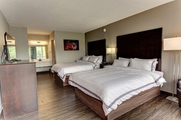 Room 85 of 148