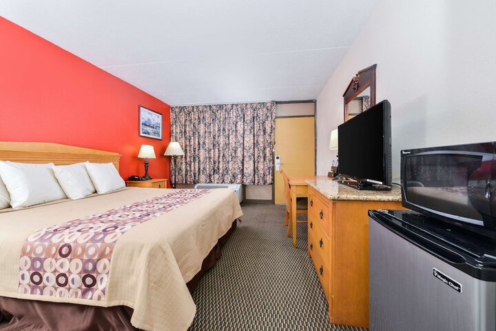 Room 15 of 30