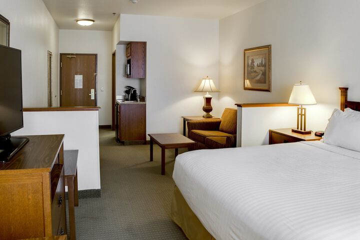 Room 32 of 49
