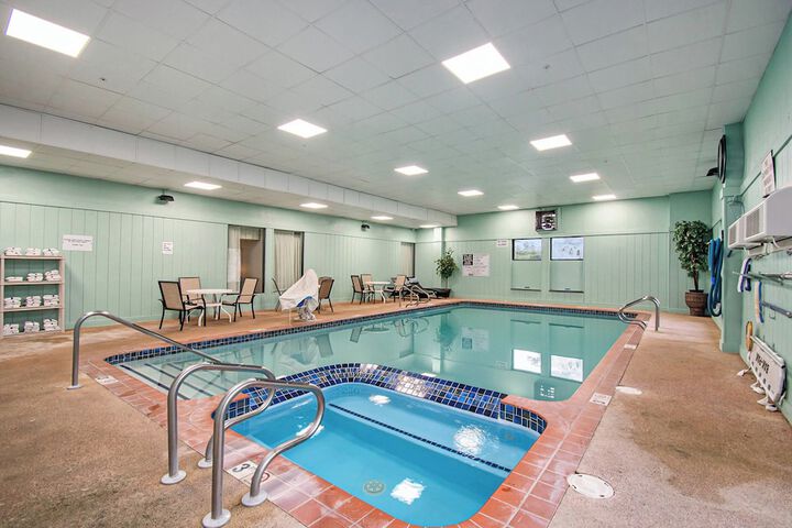 Days Inn & Suites by Wyndham Mt. Pleasant