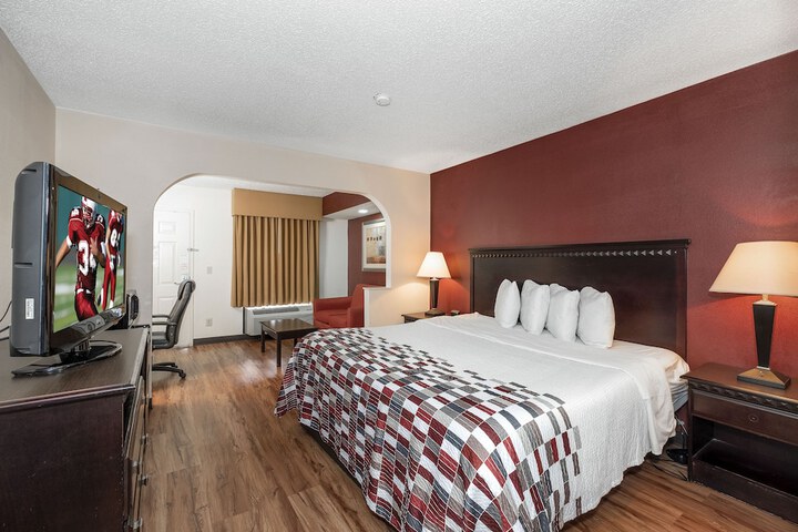 Room 6 of 27