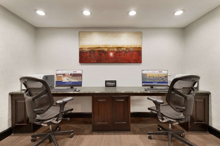 Business Center 40 of 40