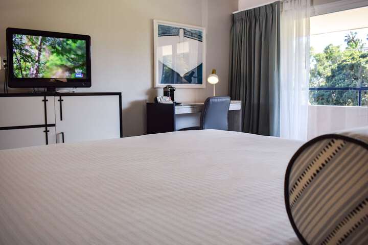Room 13 of 94