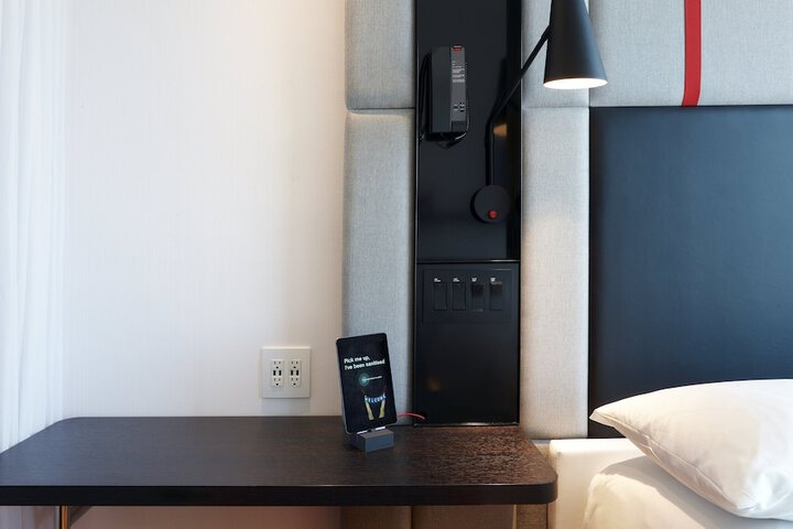 Room 34 of 51