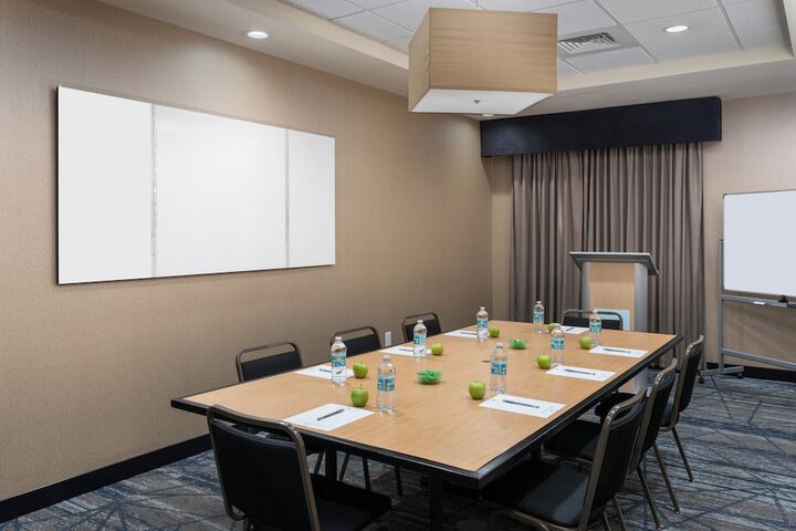 Holiday Inn Express Miami Airport Blue Lagoon Area by IHG