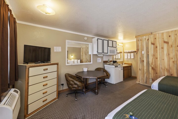 Room 38 of 65