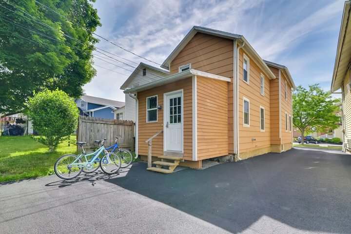 Walk to Parks & Dining: Cozy Canandaigua Home!