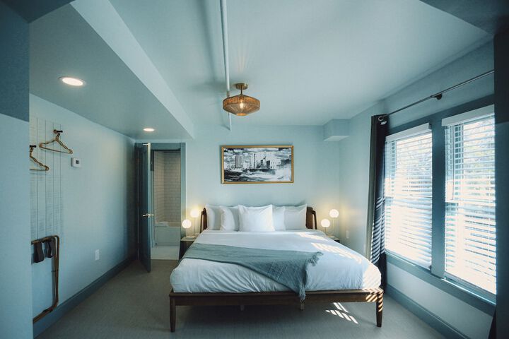 Room 19 of 126