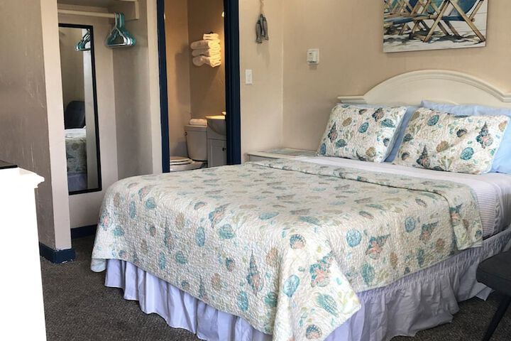 Room 13 of 29
