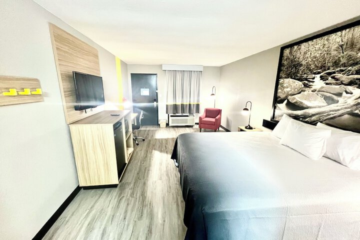 Super 8 by Wyndham Manchester TN