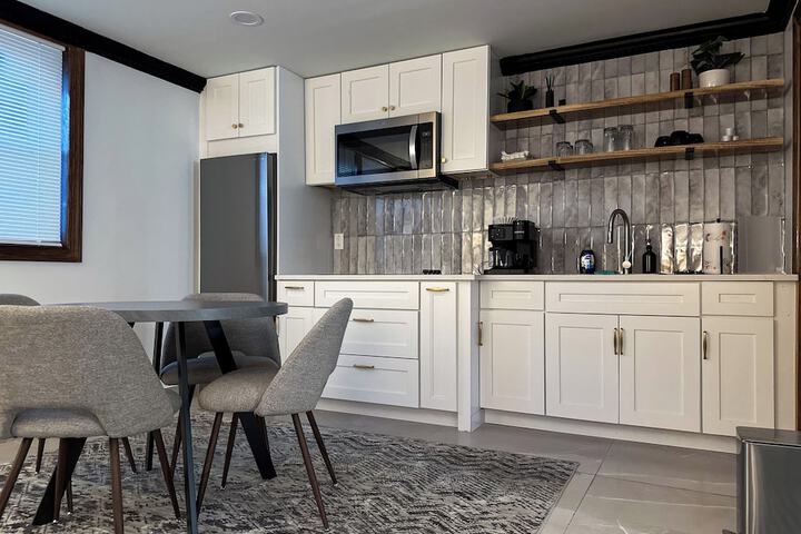 DTW Suites
