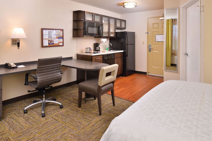 Room 32 of 54