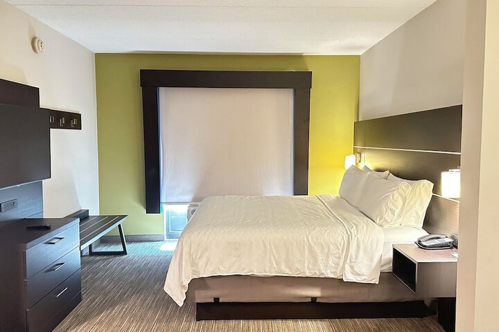 Room 22 of 42