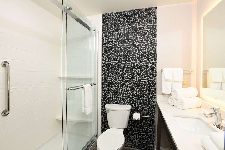 Room 15 of 24