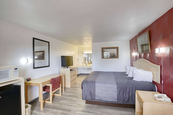 Room 21 of 46