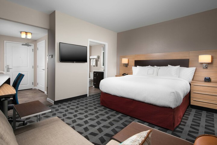 Room 19 of 32