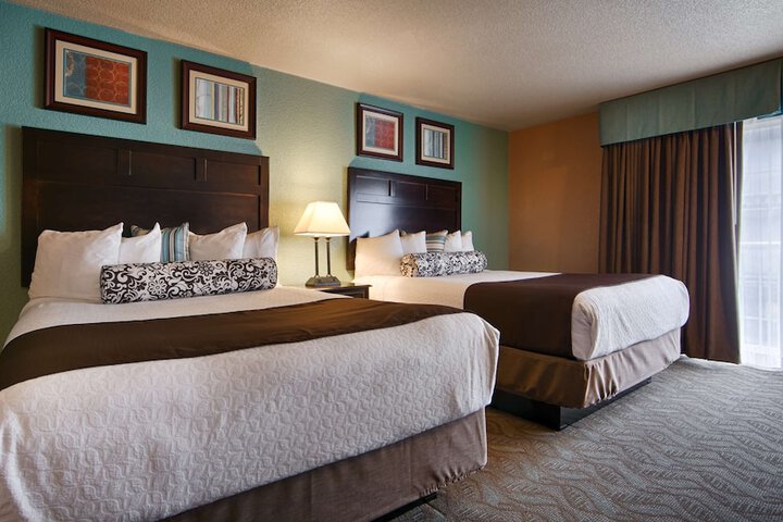 Best Western Plus Bayshore Inn
