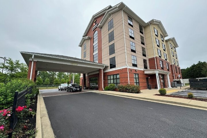 Comfort Inn & Suites Lexington Park near Pax River
